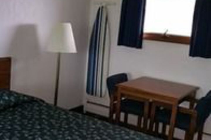 Room 16 of 44