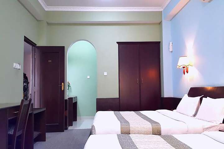 Room 3 of 19