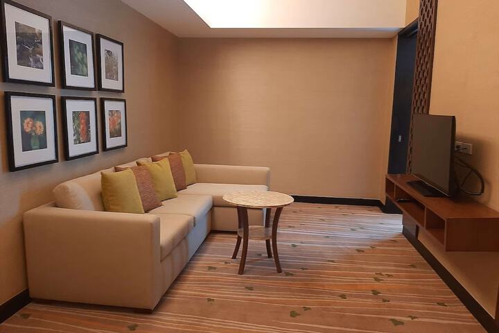 Room 46 of 128