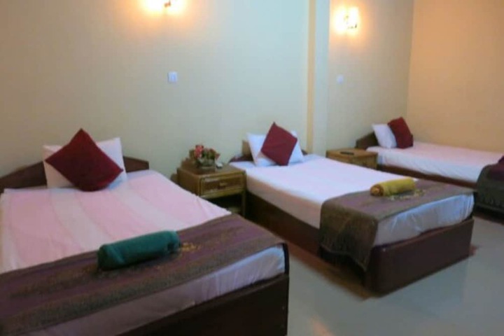 Room 13 of 42