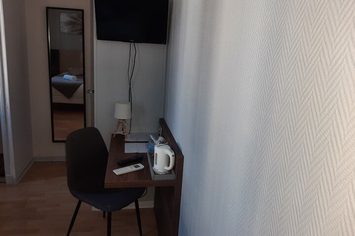 Room 8 of 44