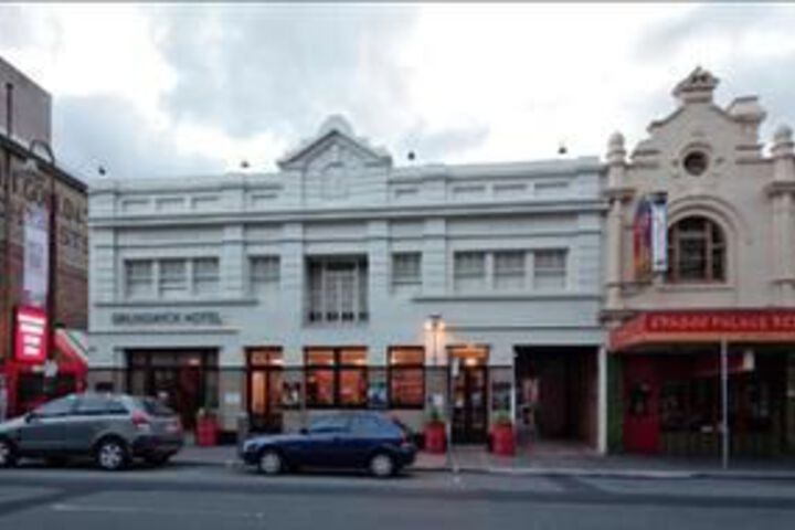 Tassie Backpackers at the Brunswick Hotel