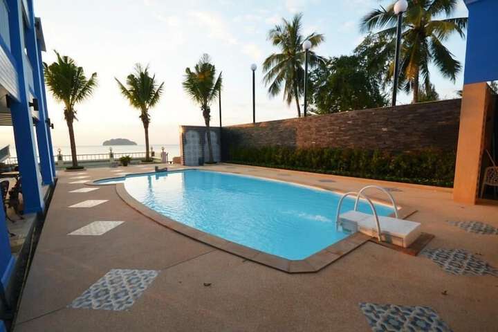 Pools & Facilities