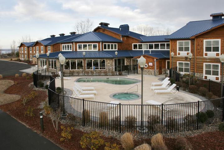 Pool 93 of 210
