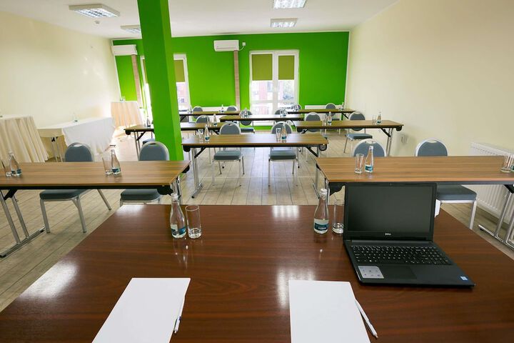 Business Center 141 of 151