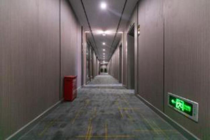 Jiangyin New Century Business Hotel
