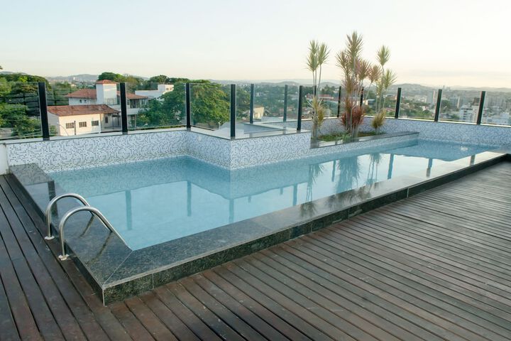 Hotel Pool