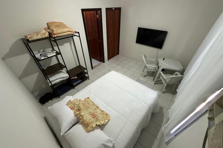 Room 9 of 28