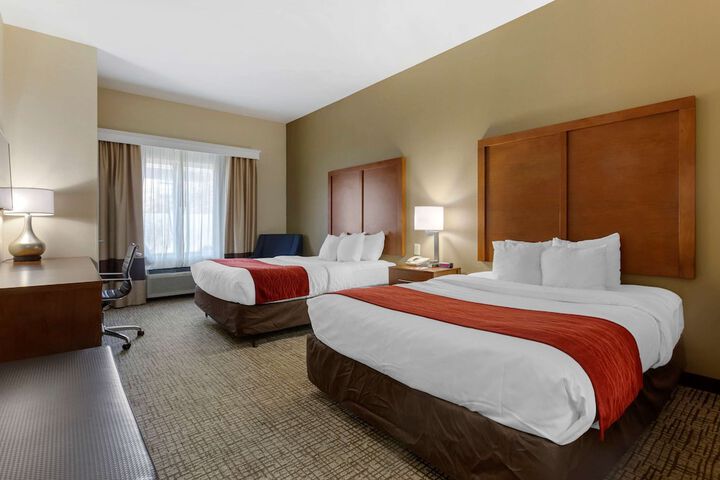 King and Queen Bed (8 of 9)