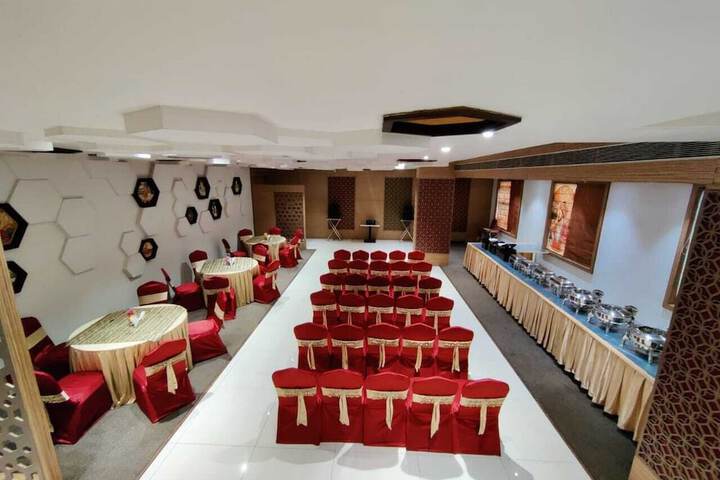 Ballroom/Hall 59 of 72
