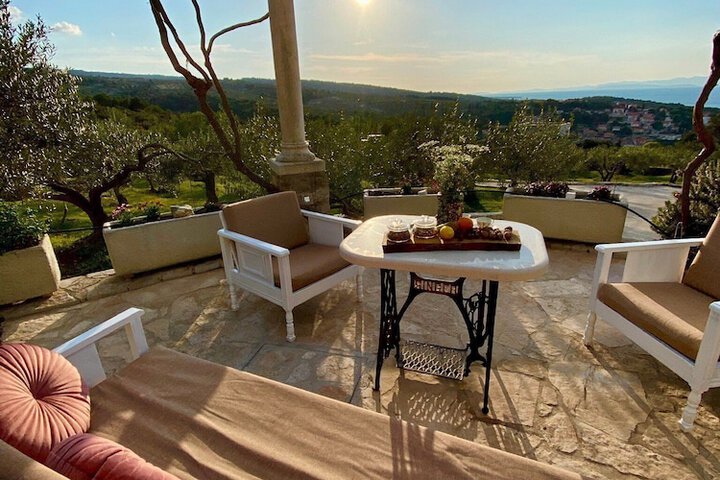 Terrace/Patio 12 of 51