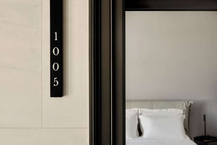 Room 31 of 206