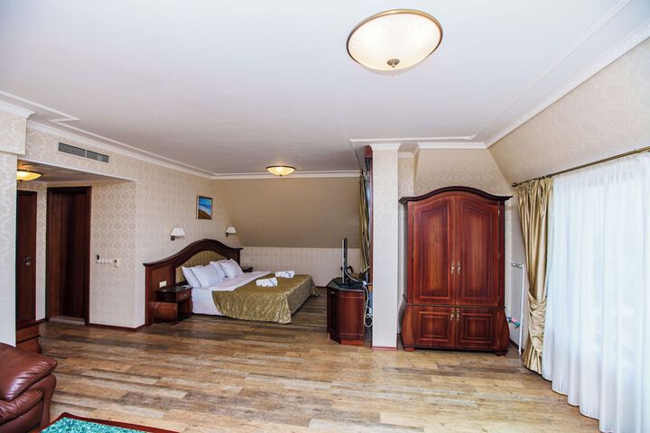 Room 21 of 97