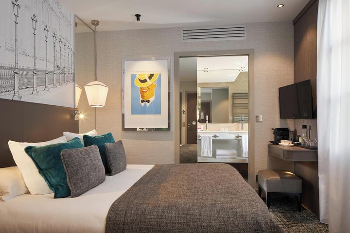 Room 27 of 70