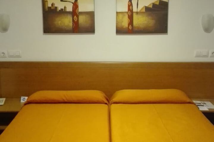 Room 12 of 35