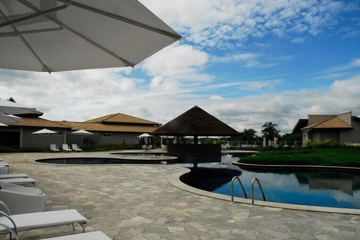 Pool 28 of 76