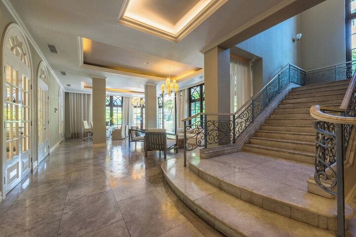 Hotel Interior 4 of 253