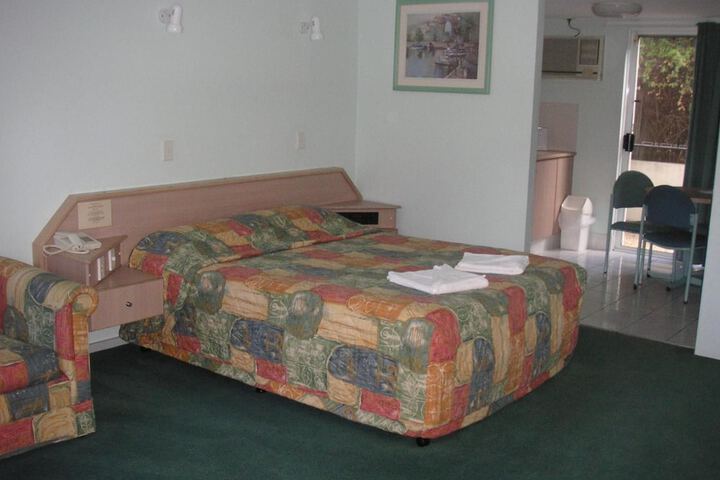 Room 9 of 19