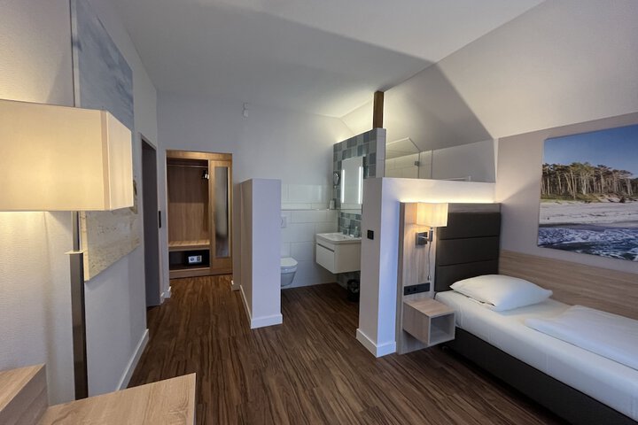 Room 30 of 92