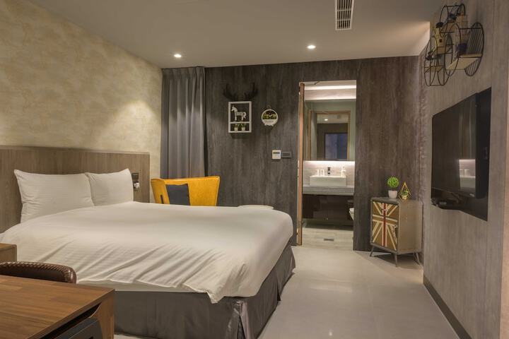 Room 50 of 119