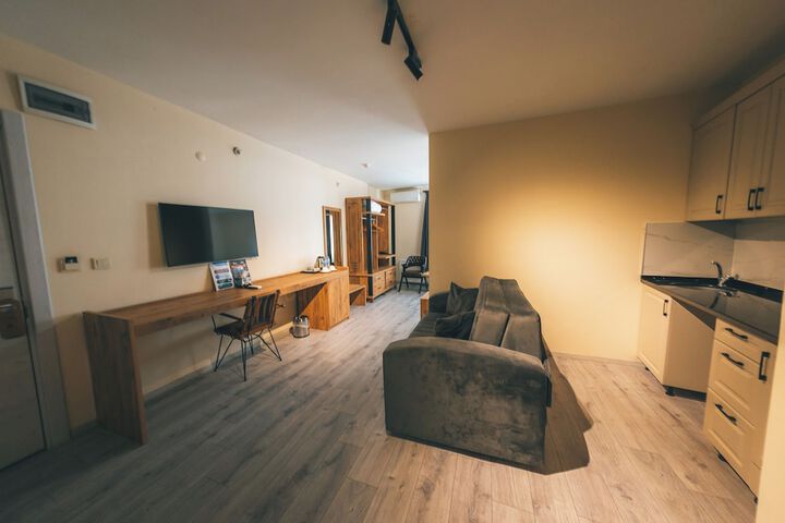 Room 28 of 60