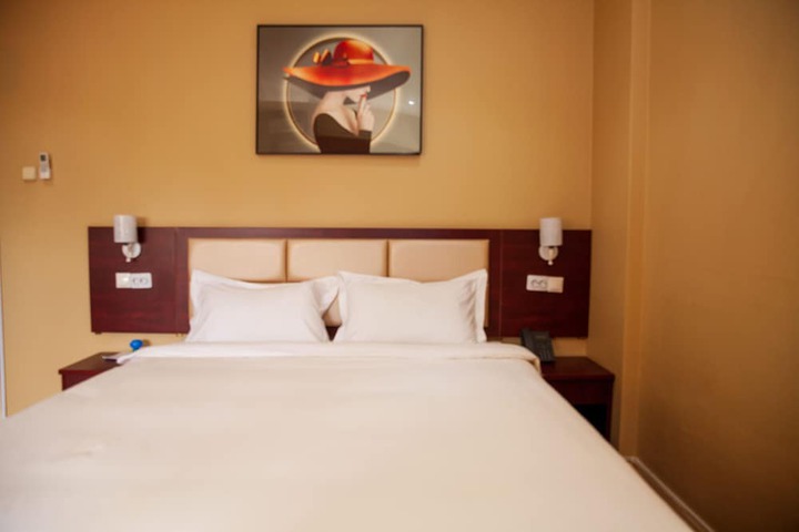 Room 5 of 29