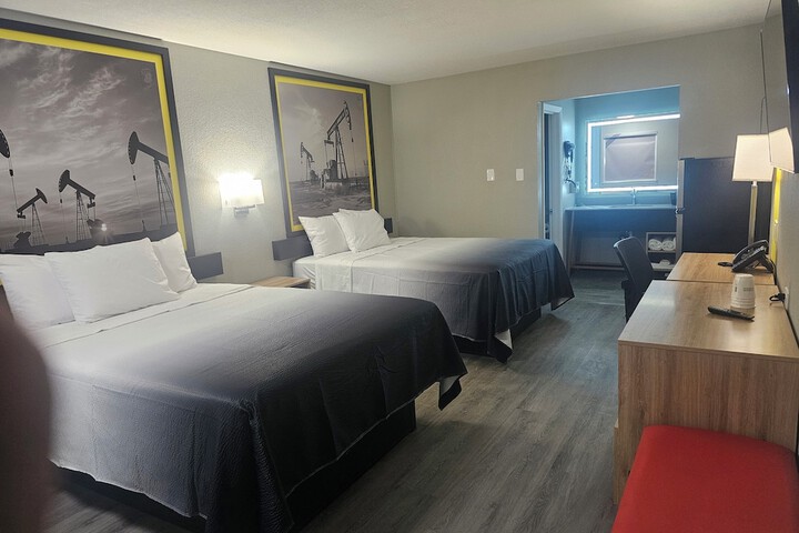Room 6 of 31