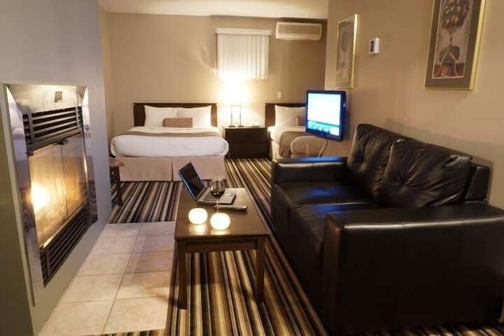 1 Double Bed (2 of 6)