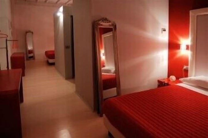 Room 5 of 71