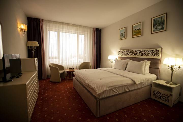 Room 9 of 43