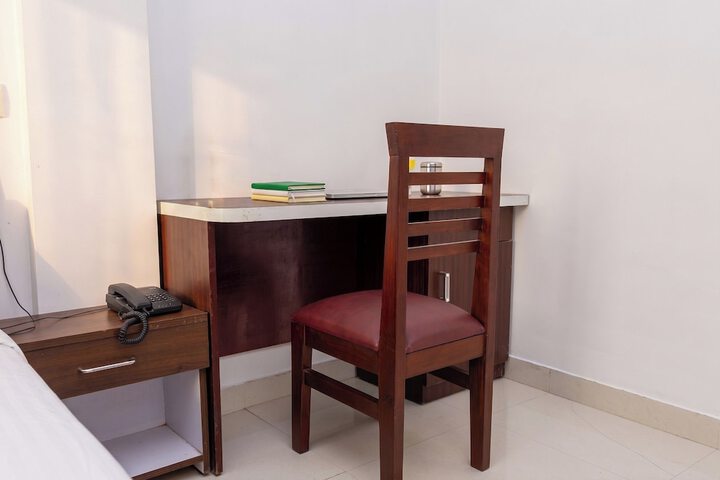 Room 9 of 38