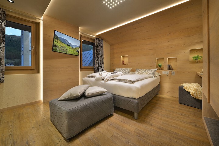 Room 19 of 211