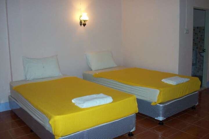 Room 10 of 26
