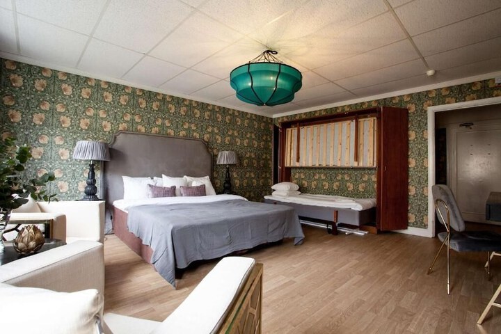 Room 38 of 57