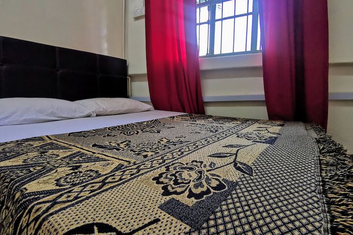 Room 16 of 96