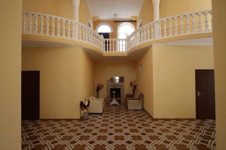Ballroom/Hall 31 of 46