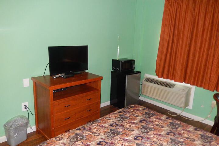 Room 74 of 131