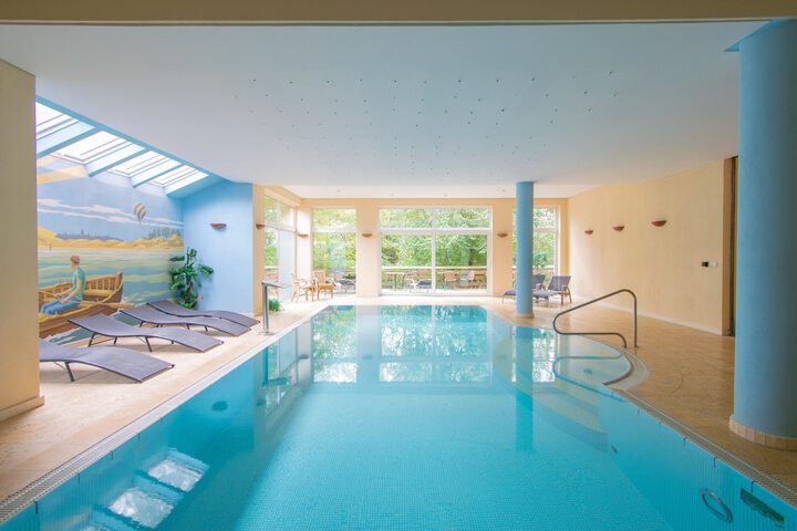 Pool 65 of 82