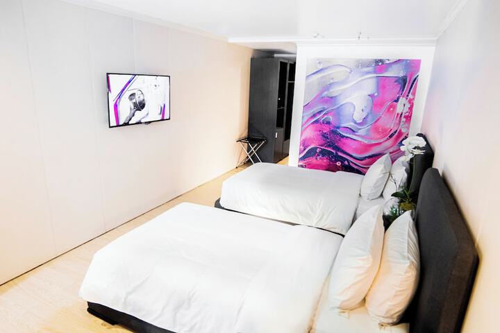 Room 7 of 22