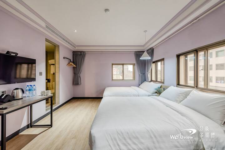 Room 32 of 88