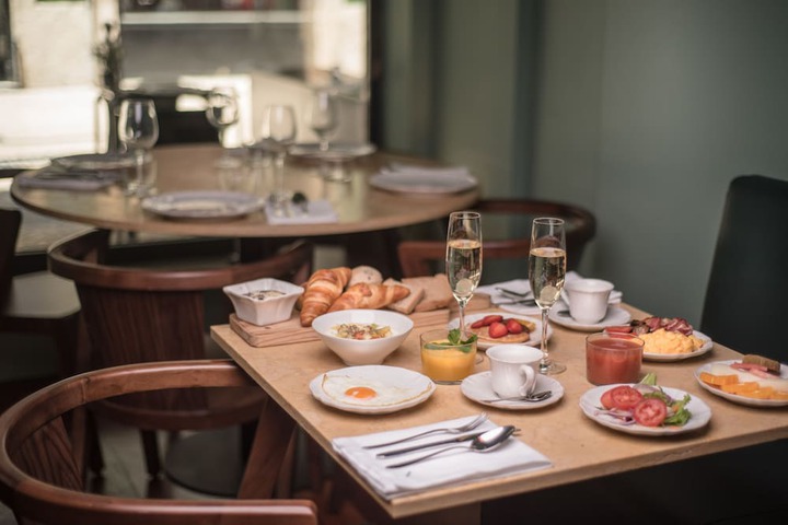 Breakfast/Coffee Service 55 of 77