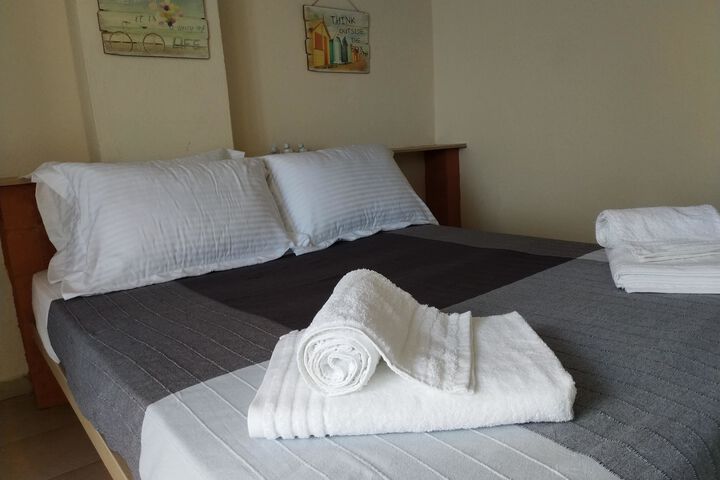 Room 6 of 7