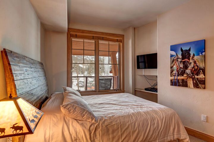 Room 5 of 21