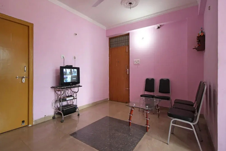 Room 9 of 10