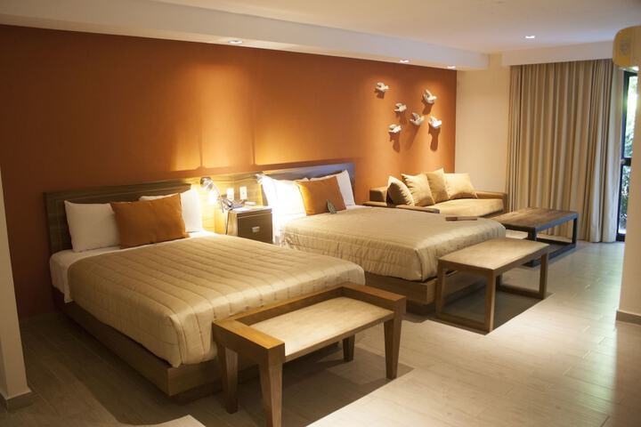 Room 4 of 37