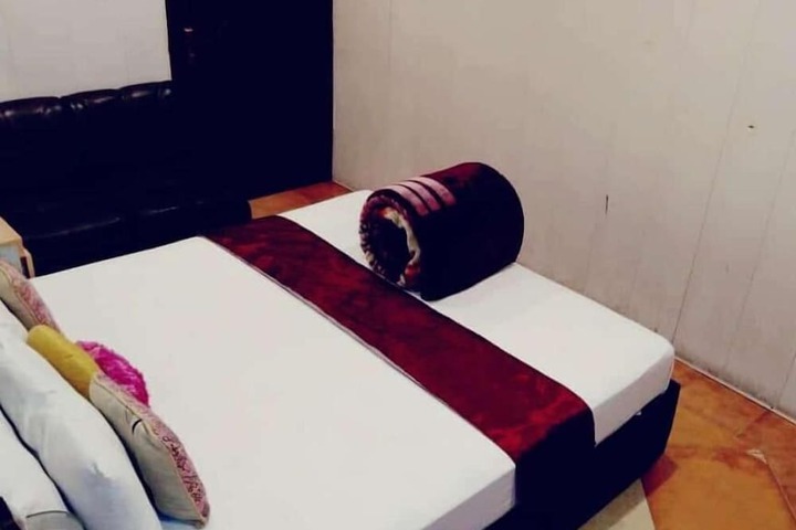 Room 26 of 39