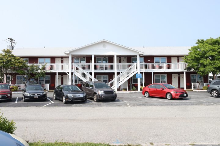 Hotel 83 of 83