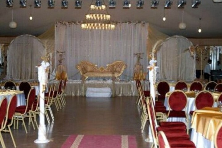 Ballroom/Hall 17 of 23