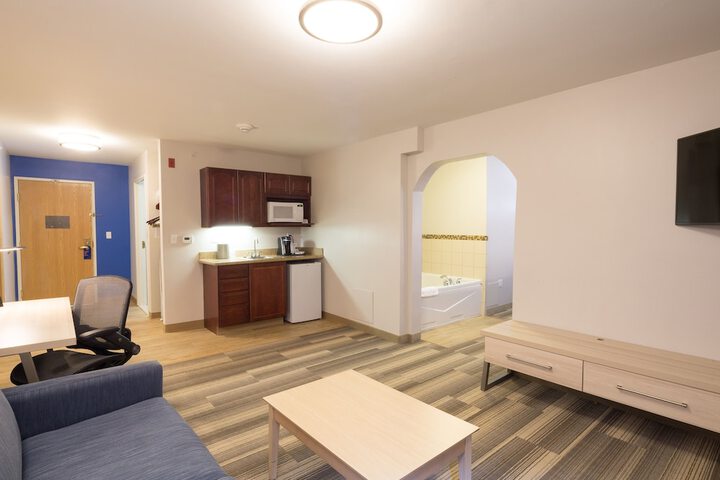 Standard King Bed Accessible (7 of 19)