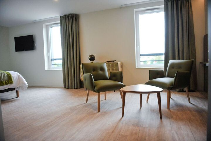 Room 52 of 84